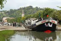 Moissac port Rosa leaving lock